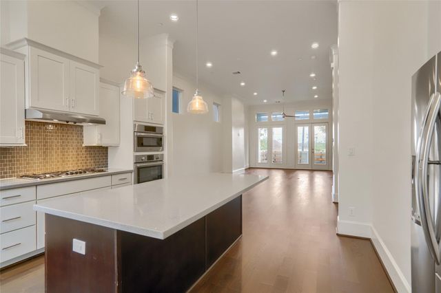 4024 Woodshire Village Estate, Houston, TX 77025