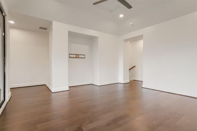4024 Woodshire Village Estate, Houston, TX 77025