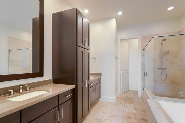 4024 Woodshire Village Estate, Houston, TX 77025