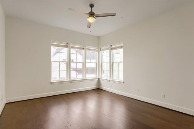 4024 Woodshire Village Estate, Houston, TX 77025