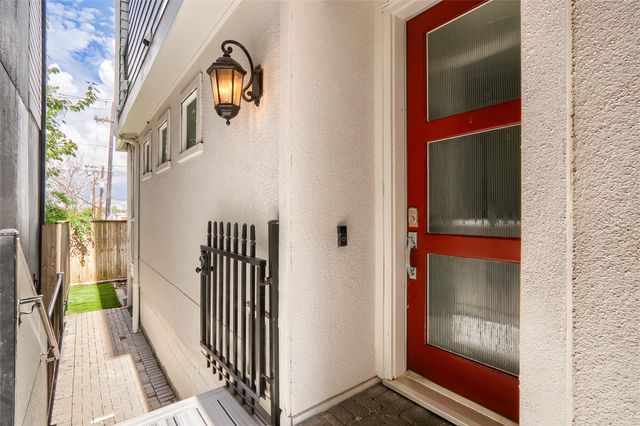 4024 Woodshire Village Estate, Houston, TX 77025