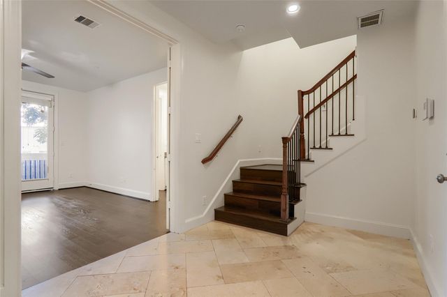 4024 Woodshire Village Estate, Houston, TX 77025
