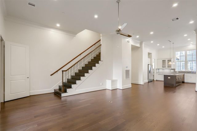4024 Woodshire Village Estate, Houston, TX 77025
