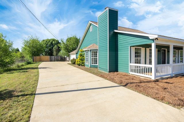 42 Wheatfield Drive, Fort Mitchell, AL 36856