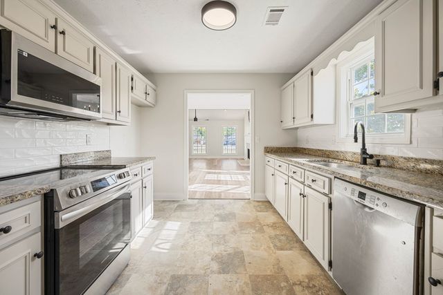 42 Wheatfield Drive, Fort Mitchell, AL 36856