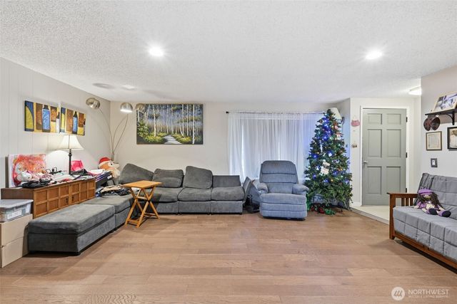 6130 87th Street NE, Marysville, WA 98270