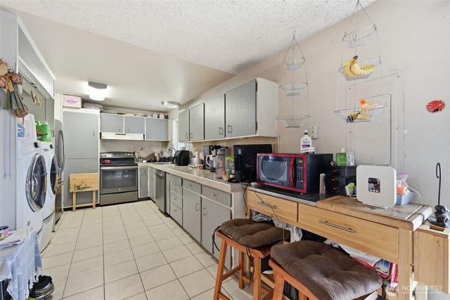 6130 87th Street NE, Marysville, WA 98270