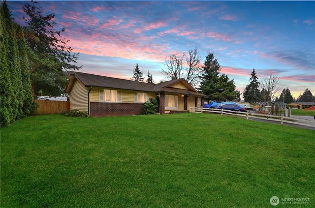 6130 87th Street NE, Marysville, WA 98270