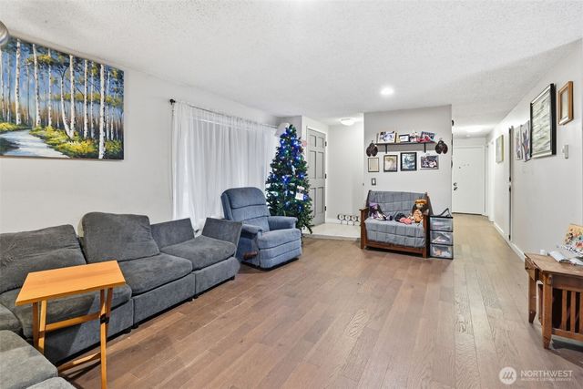 6130 87th Street NE, Marysville, WA 98270