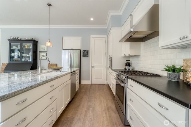 1096 SE Falcon Drive, College Place, WA 99324