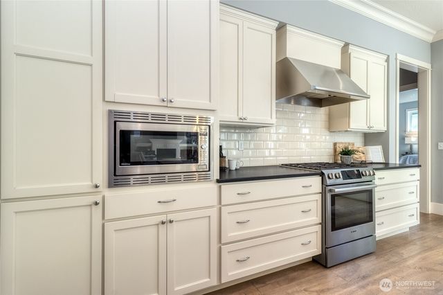 1096 SE Falcon Drive, College Place, WA 99324