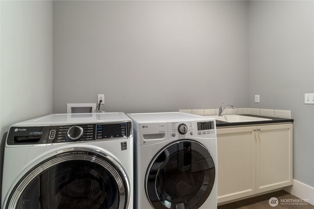 1096 SE Falcon Drive, College Place, WA 99324