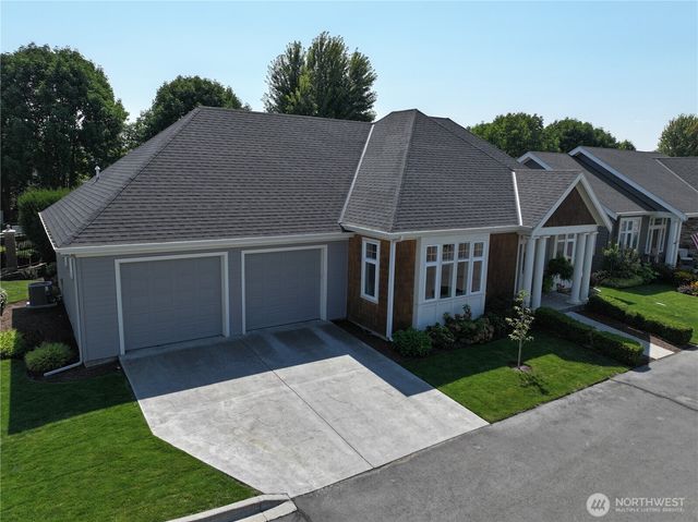 1096 SE Falcon Drive, College Place, WA 99324