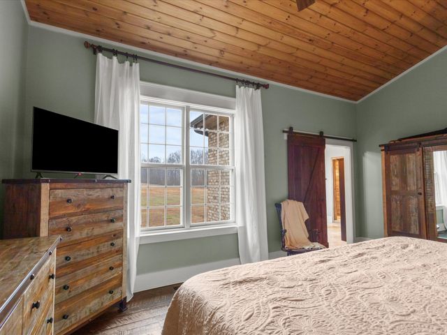 950 Puncheon Branch Rd, Minor Hill, TN 38473