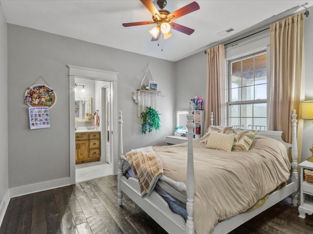 950 Puncheon Branch Rd, Minor Hill, TN 38473