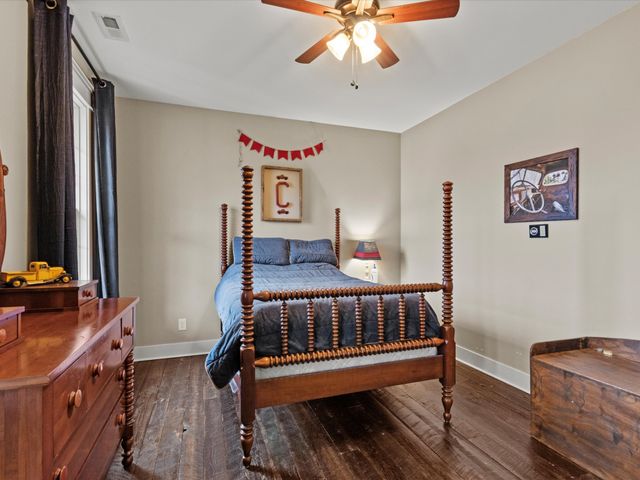 950 Puncheon Branch Rd, Minor Hill, TN 38473