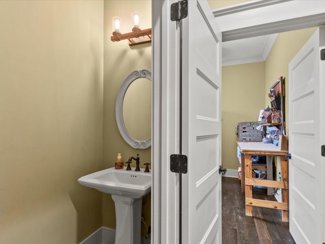 950 Puncheon Branch Rd, Minor Hill, TN 38473