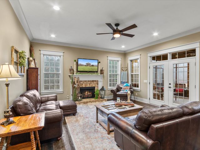 950 Puncheon Branch Rd, Minor Hill, TN 38473