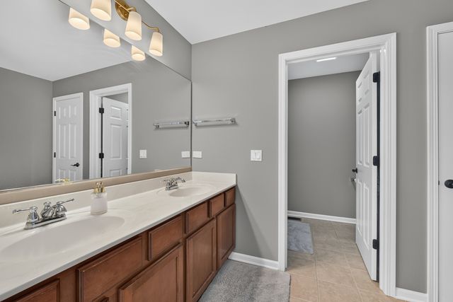 1113 Ashley Lane, Inverness, IL 60010