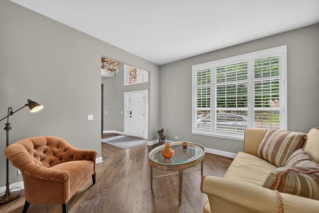 1113 Ashley Lane, Inverness, IL 60010