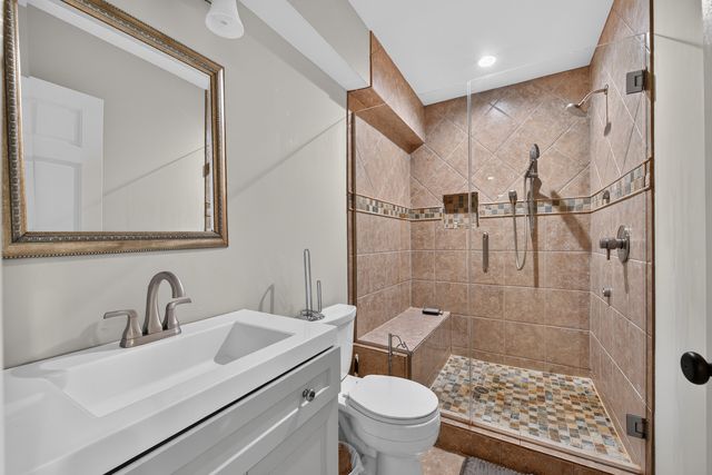 1113 Ashley Lane, Inverness, IL 60010