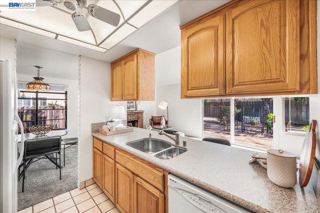 3647 Ashwood Dr, Pleasanton, CA 94588