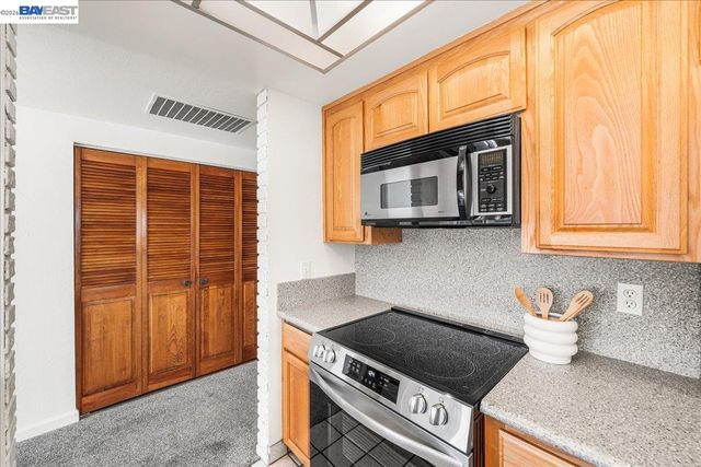 3647 Ashwood Dr, Pleasanton, CA 94588