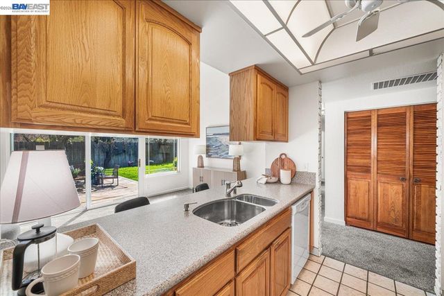 3647 Ashwood Dr, Pleasanton, CA 94588