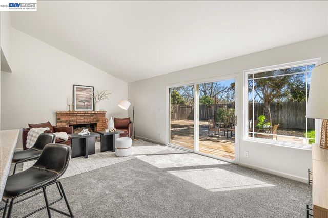 3647 Ashwood Dr, Pleasanton, CA 94588