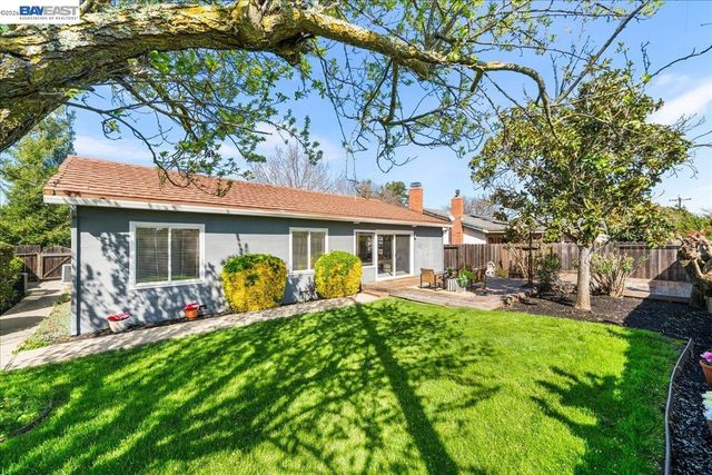 3647 Ashwood Dr, Pleasanton, CA 94588