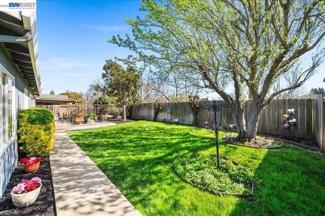 3647 Ashwood Dr, Pleasanton, CA 94588