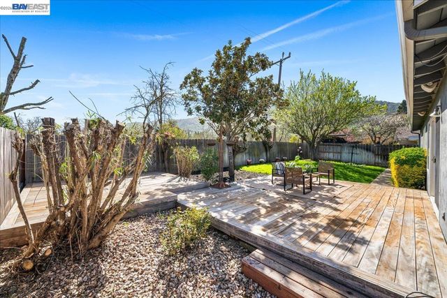 3647 Ashwood Dr, Pleasanton, CA 94588