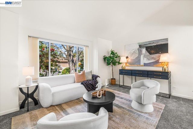 3647 Ashwood Dr, Pleasanton, CA 94588