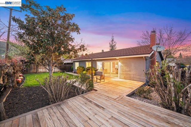 3647 Ashwood Dr, Pleasanton, CA 94588