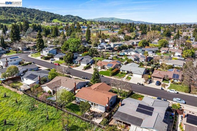 3647 Ashwood Dr, Pleasanton, CA 94588