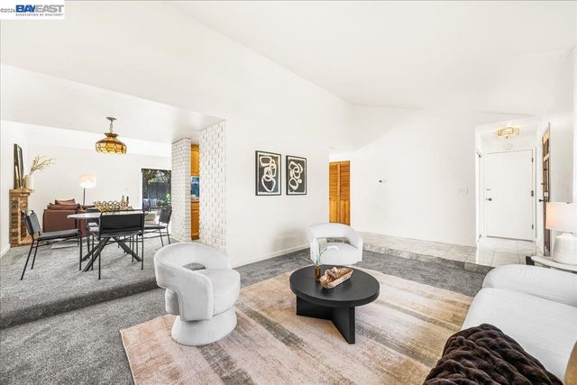 3647 Ashwood Dr, Pleasanton, CA 94588