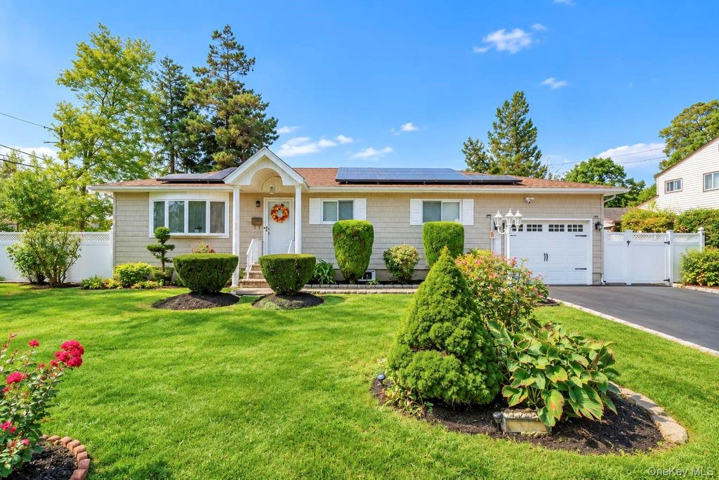 272 W 12th Street, Deer Park, NY 11729 — photo 2