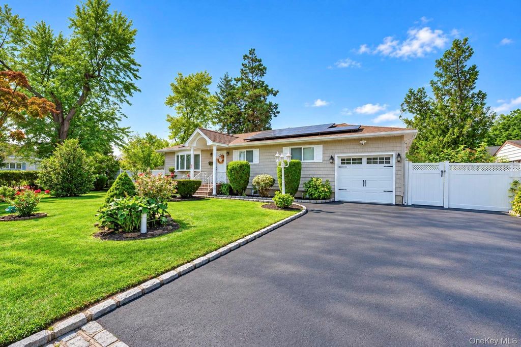 272 W 12th Street, Deer Park, NY 11729 — photo 3