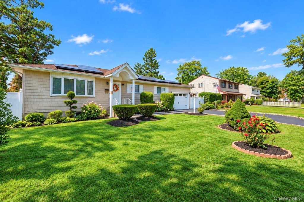 272 W 12th Street, Deer Park, NY 11729 — photo 4