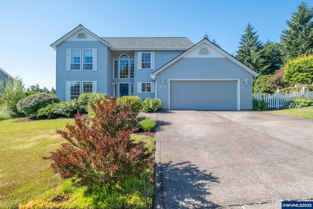 1801 SW Boxwood Ln, Dallas, OR 97338
