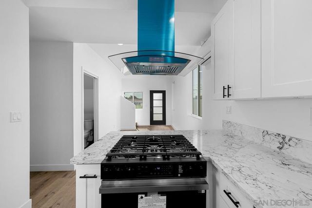 4128 32 Thorn St, San Diego, CA 92105