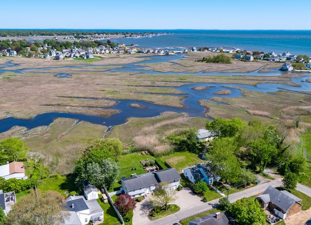 1 Clark Avenue, Old Saybrook, CT 06475