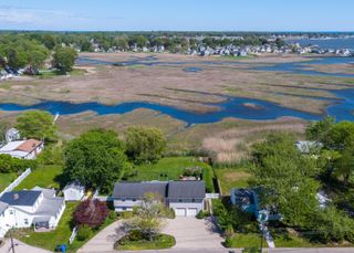 1 Clark Avenue, Old Saybrook, CT 06475