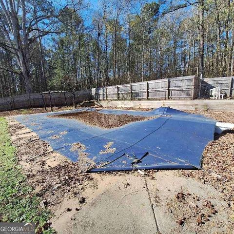 226 Hidden Falls Drive, Hull, GA 30646