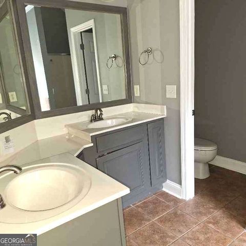 226 Hidden Falls Drive, Hull, GA 30646