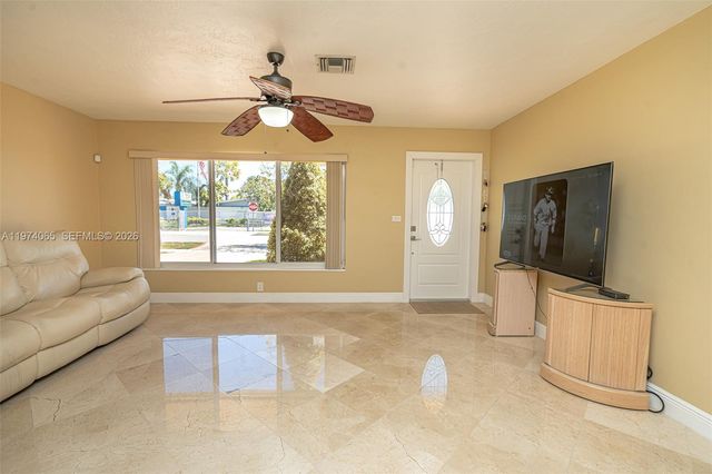 4600 SW 104th Avenue, Miami, FL 33165