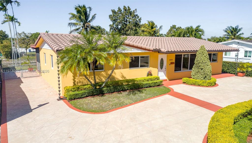 4600 SW 104th Avenue, Miami, FL 33165