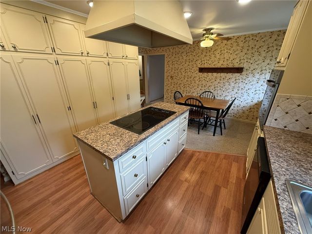 120 E 21st Street, Dover, OH 44622