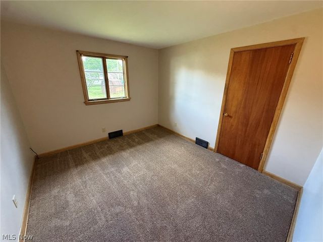 120 E 21st Street, Dover, OH 44622