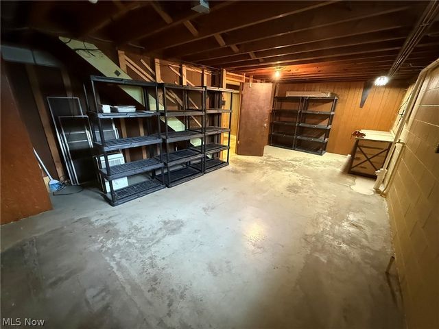 120 E 21st Street, Dover, OH 44622